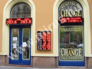 Pnzvlt s zloghz rfolyamkijelz rendszere, automatikus adatfeltltssel.